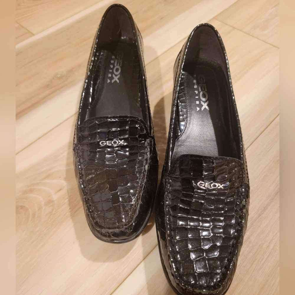 Geox Black Croc-Embossed Leather Loafers